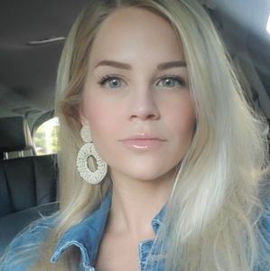 Meet your Posher, Brianne